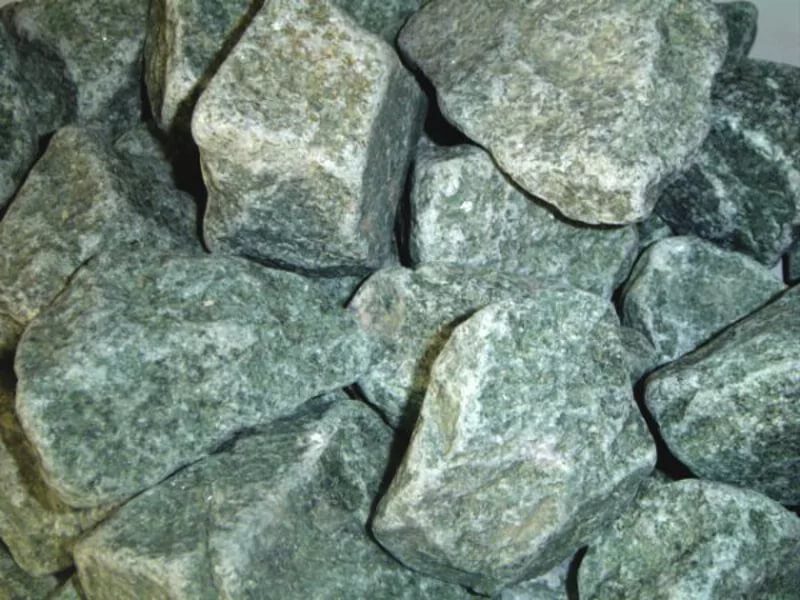 Камень для бани Жадеит колотый, 10 кг, средний, коробка, Банный Эксперт